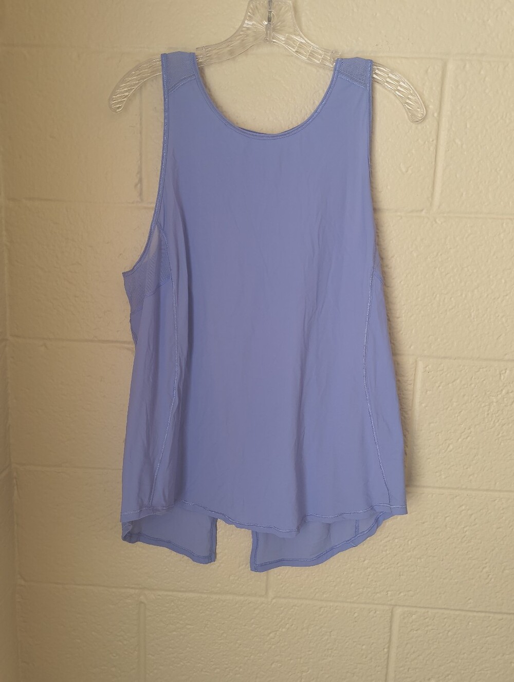 Lululemon Split-Back Racerback Tank Top - Size 8 - Picture 2 of 6